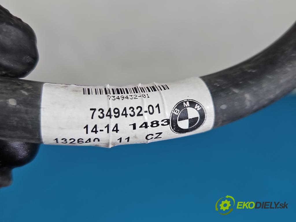 Bmw X1 E84 2009-2015 2.0d 184 hp automatic 135 kW 1995 cm3 5- Trubka: 7349432-01