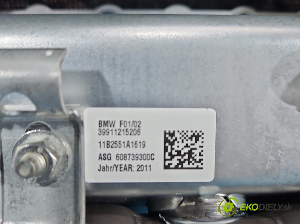 Bmw 7 F01 2008-2015 3.0d 306KM automatic 225 kW 2993 cm3 4- kokpit,pristrojová doska rozdeľovacia