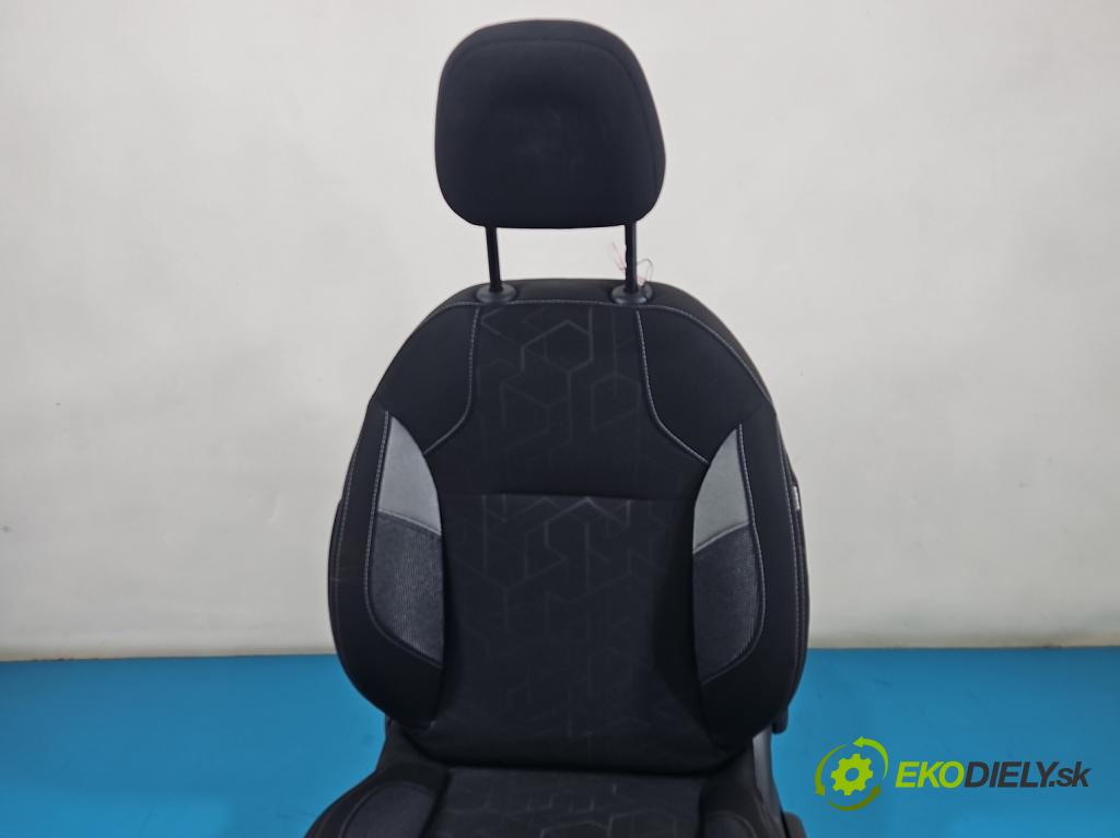 Peugeot 2008 I 2013-2019 1.2 12V 110 HP automatic 81 kW 1199 cm3 5- Sedačka ľavý  (Sedadlo)