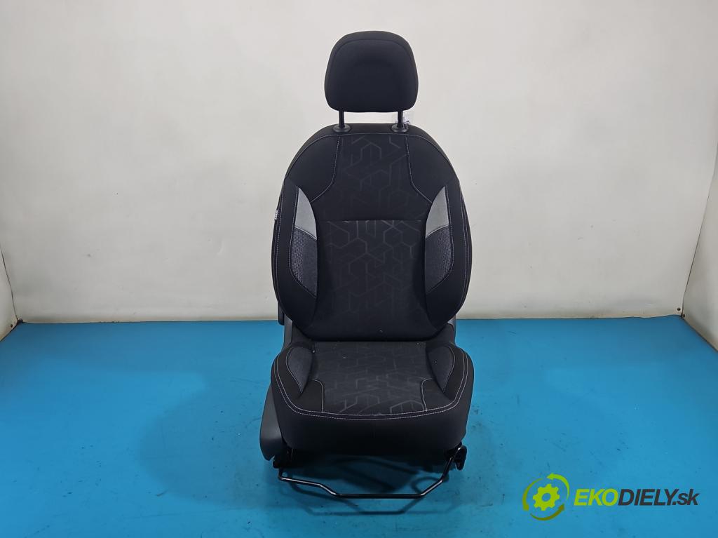 Peugeot 2008 I 2013-2019 1.2 12V 110 hp automatic 81 kW 1199 cm3 5- Sedadlo pravý  (Sedadlo)