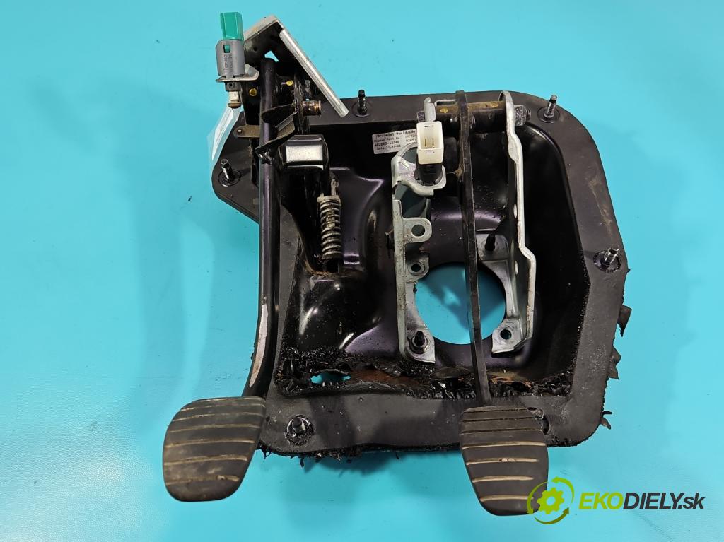 Opel Vivaro 2001-2014 2.0 cdti 90 HP manual 66 kW 1995 cm3 5- pedále ostatné 93857572