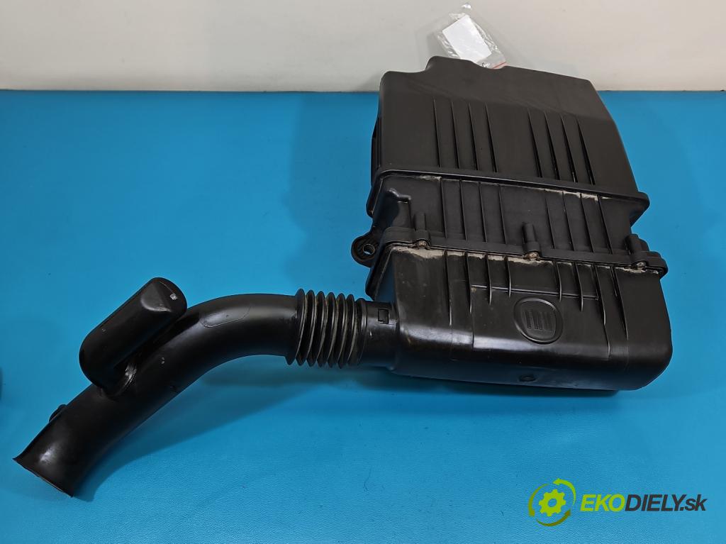 Fiat Linea 1.4 8V 77 hp manual 57 kW 1368 cm3 4- obal filtra vzduchu 51774995 (Kryt vzduchového filtru)