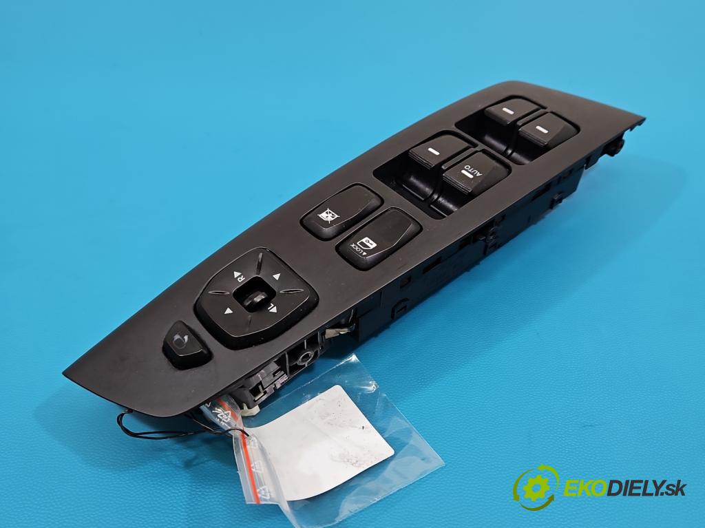 Hyundai Ix35 1.6 Gdi: G4FD 135 HP manual 99 kW 1591 cm3 5- prepínač okien spätných zrkadiel 93570-2Y2109P