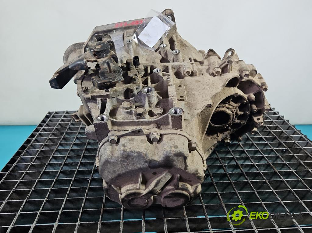 Hyundai Ix35 1.6 Gdi: G4FD 135 HP manual 99 kW 1591 cm3 5- riadiaca jednotka ostatné 95400-2YGA0