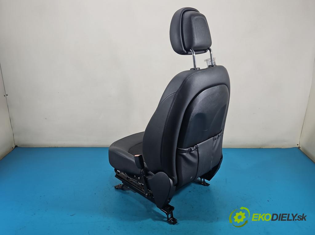 Hyundai Ix35 1.6 Gdi: G4FD 135 HP manual 99 kW 1591 cm3 5- sedačke: komplet