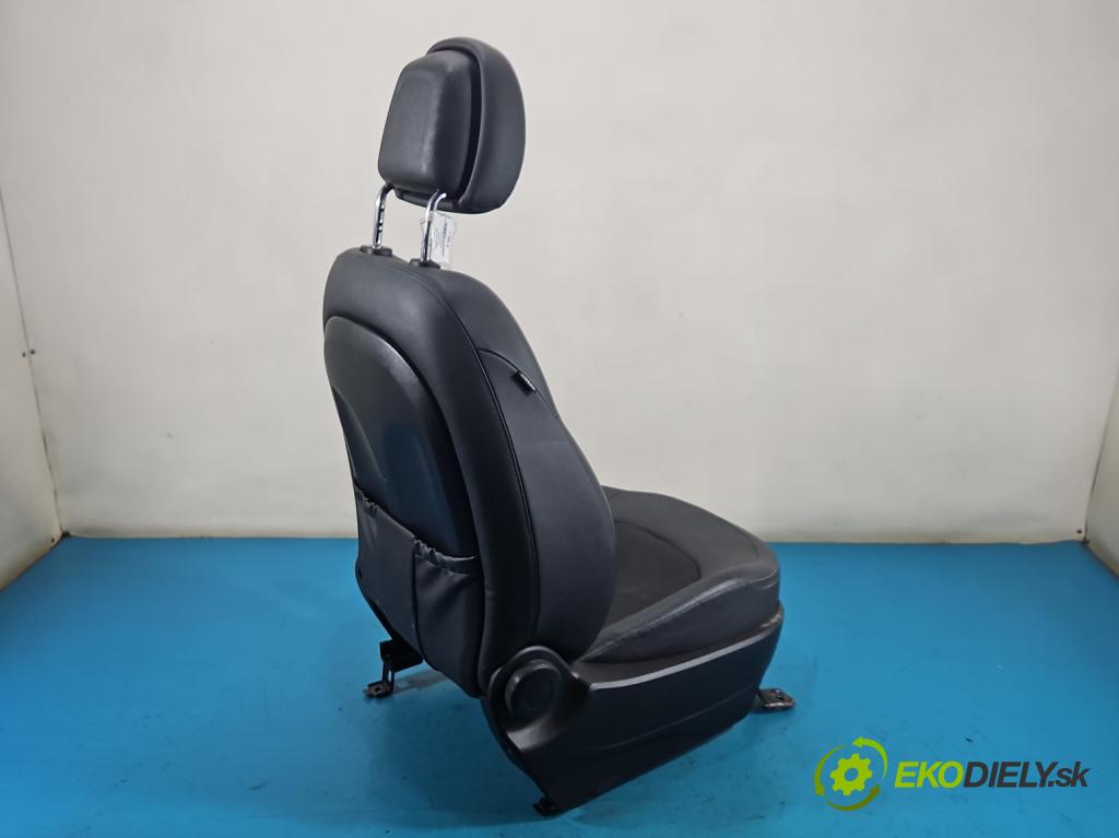 Hyundai Ix35 1.6 Gdi: G4FD 135 HP manual 99 kW 1591 cm3 5- sedačke: komplet 