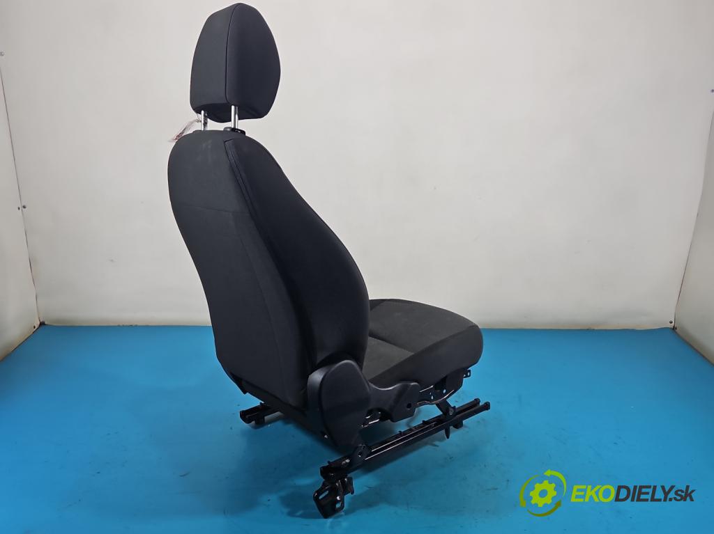 Fiat Tipo II 2015- 1.4 T 120 HP manual 88 kW 1368 cm3 5- Sedačka ľavý  (Sedadlo)