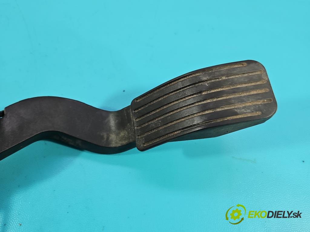 Citroen C4 I 2004-2011 1.6 hdi 90 hp manual 66.2 kW 1560 cm3 5- pedal plyn: potenciometr: F00C3E2429