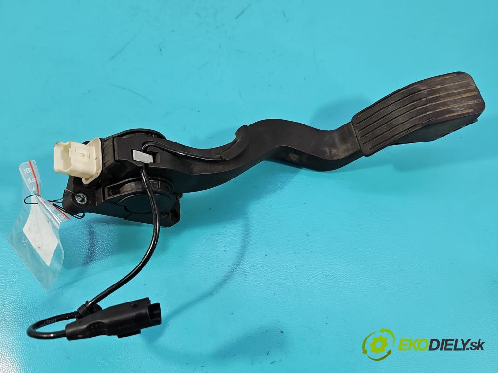 Citroen C4 I 2004-2011 1.6 hdi 90 hp manual 66.2 kW 1560 cm3 5- pedal plyn: potenciometr: F00C3E2429