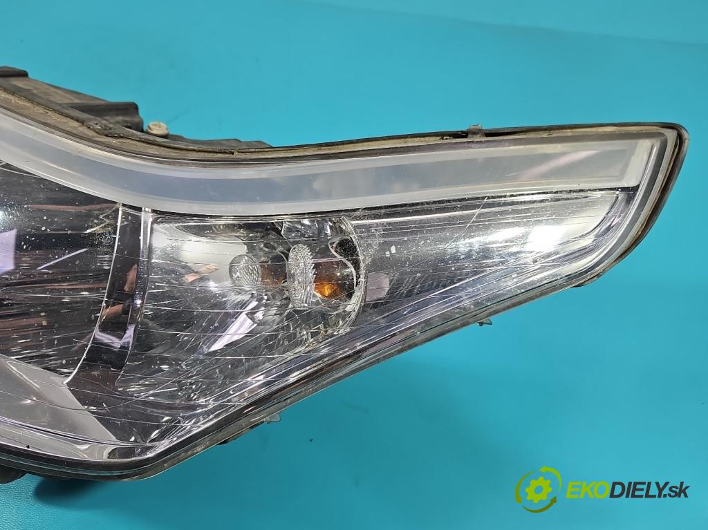 Citroen C4 I 2004-2011 1.6 hdi 90 HP manual 66.2 kW 1560 cm3 5- Reflektor: ľavý 9684381980 (Kľučka dverí ostatné)