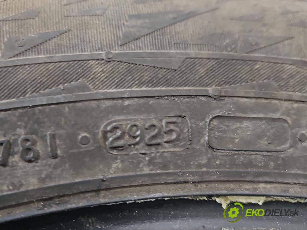 Hyundai Ix35 1.6 Gdi: G4FD 135 HP manual 99 kW 1591 cm3 5- pneumatika zimné 4ks komplet