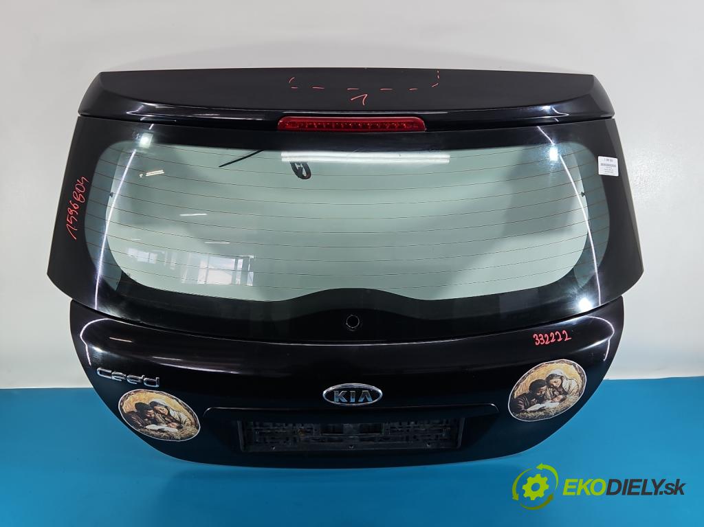 Kia Ceed I 2006-2012 1.6 16V 122 HP manual 89.7 kW 1591 cm3 5- zadna kufor  (Kapota zadná (kufor))