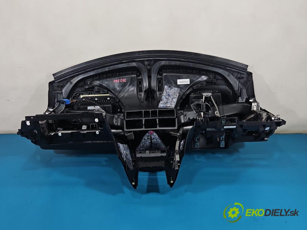 Peugeot 2008 I 2013-2019 1.2 12V 110 HP automatic 81 kW 1199 cm3 5- kokpit,pristrojová doska rozdeľovacia