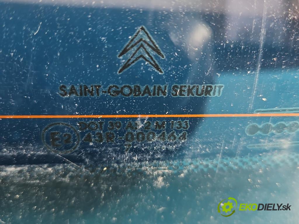 Citroen C2 1.4 8V 73 hp automatic 54 kW 1360 cm3 3- sklo zadní  (Zadní sklo)
