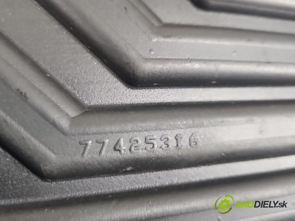Fiat Tipo II 2015- 1.4 T 120 hp manual 88 kW 1368 cm3 5- Koberce: 77425316