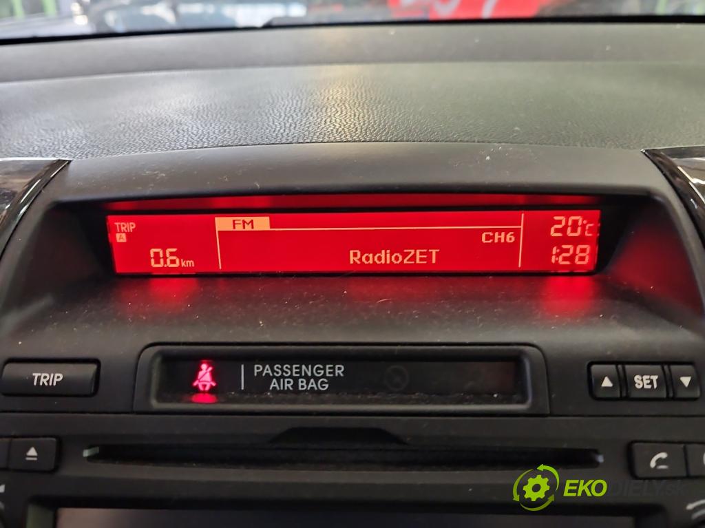 Kia Venga 1.6 crdi 116 HP manual 85 kW 1582 cm3 5- Zobrazit: 94101-1P020 (Prístrojová doska)