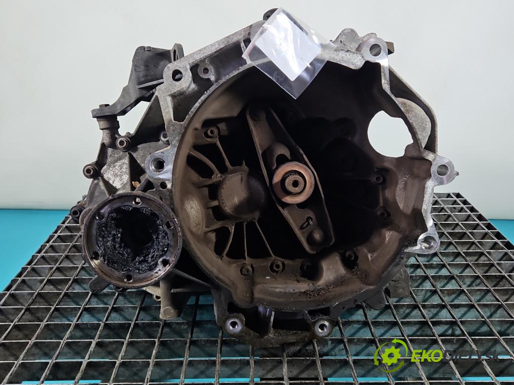 Vw Golf plus 1.4 16V 80 HP manual 59 kW 1390 cm3 5- prevodovka stupeň,rýchlosť manual KQL