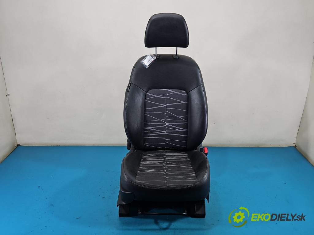 Kia Venga 1.6 crdi 116 hp manual 85 kW 1582 cm3 5- Sedadlo pravý  (Sedadlo)