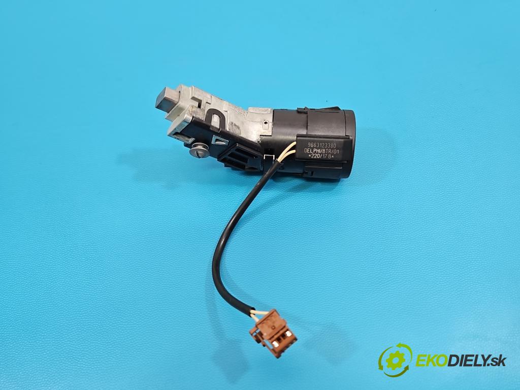 Peugeot 2008 I 2013-2019 1.2 12V 110 HP automatic 81 kW 1199 cm3 5- riadiaca jednotka motora 9806671980