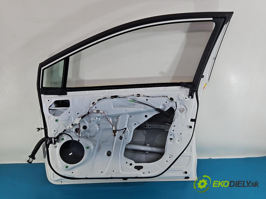 Toyota Corolla E21 2019- 1.8 16V 98 hp automatic 72 kW 1798 cm3 4- dveře přední pravé  (Klika dveří ostatní)