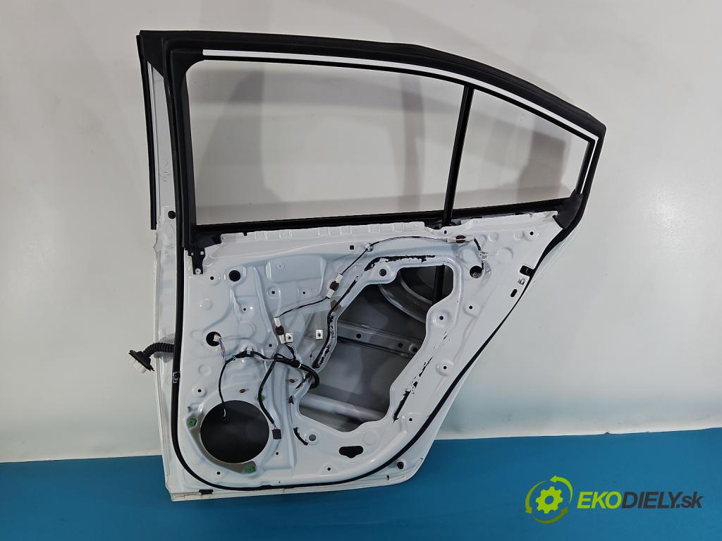 Toyota Corolla E21 2019- 1.8 16V 98 HP automatic 72 kW 1798 cm3 4- dvere zadné pravé  (Kľučka dverí ostatné)