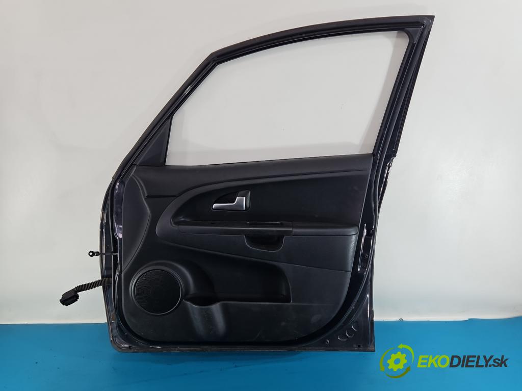Kia Venga 1.6 crdi 116 HP manual 85 kW 1582 cm3 5- dvere predné pravé (Kľučka dverí ostatné)