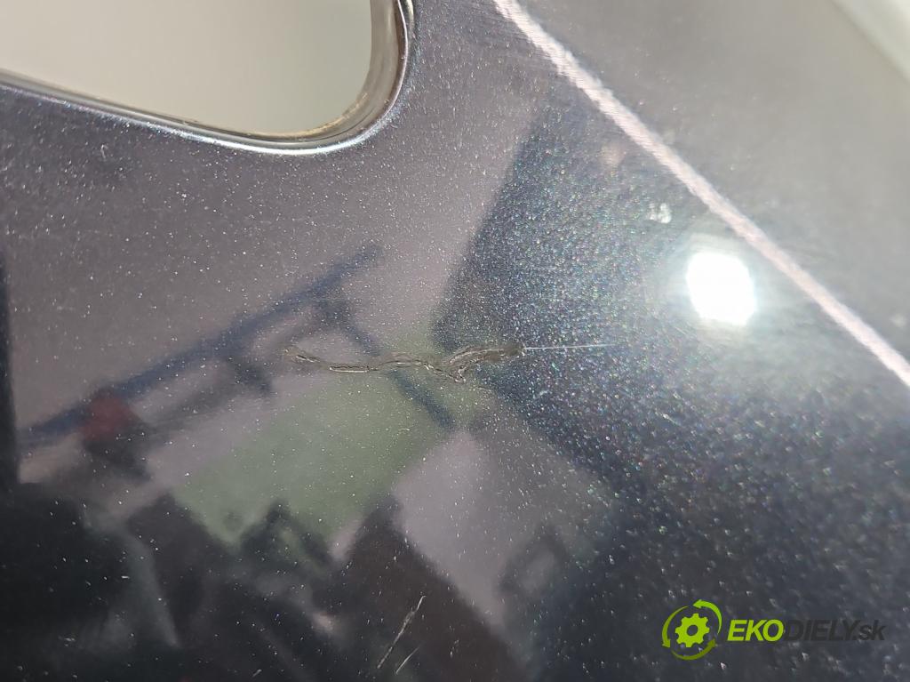 Kia Venga 1.6 crdi 116 HP manual 85 kW 1582 cm3 5- blatník predné pravý (Kľučka dverí ostatné)