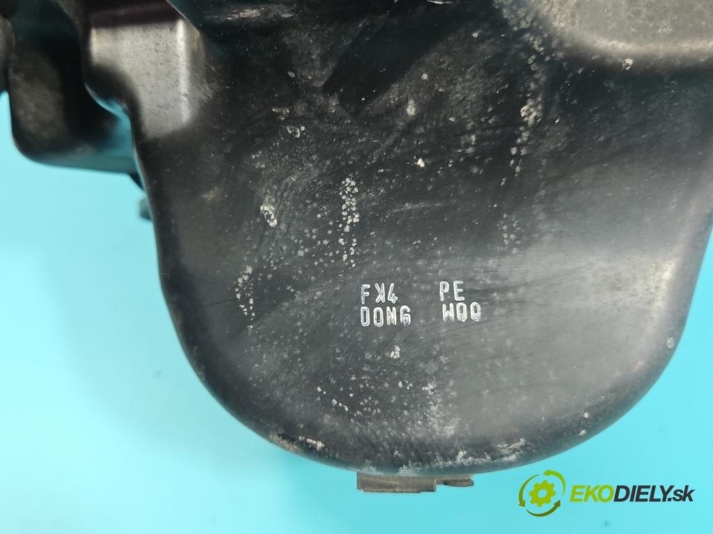 Kia Venga 1.6 crdi 116 hp manual 85 kW 1582 cm3 5- obal filtra vzduchu  (Kryt vzduchového filtru)