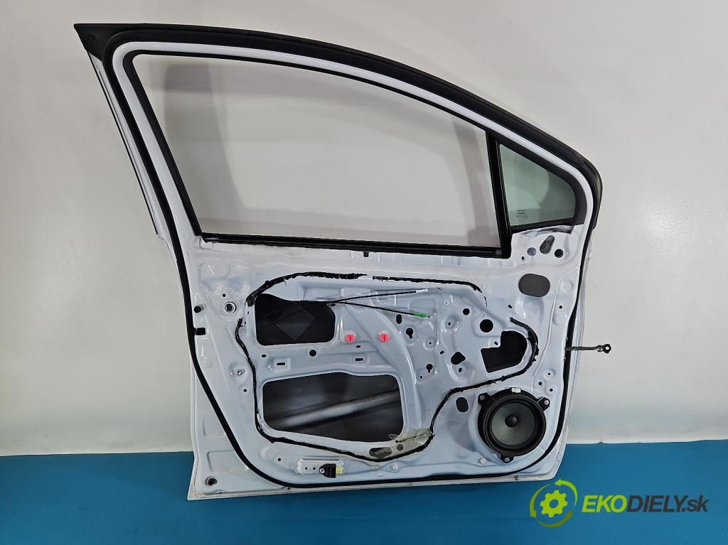 Toyota Yaris III 2011-2020 1.5 vvti 111KM manual 82 kW 1496 cm3 5- dvere predné ľavé  (Kľučka dverí ostatné)