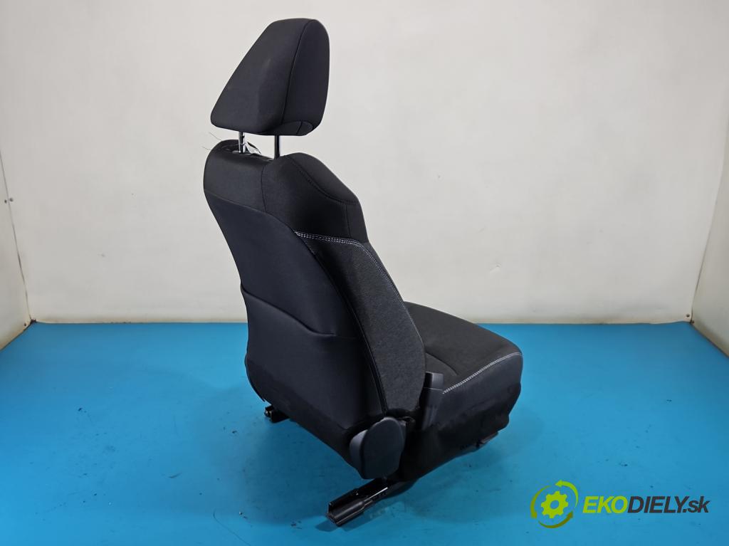 Toyota Corolla E21 2019- 1.8 16V 98 HP automatic 72 kW 1798 cm3 4- Sedačka ľavý  (Sedadlo)