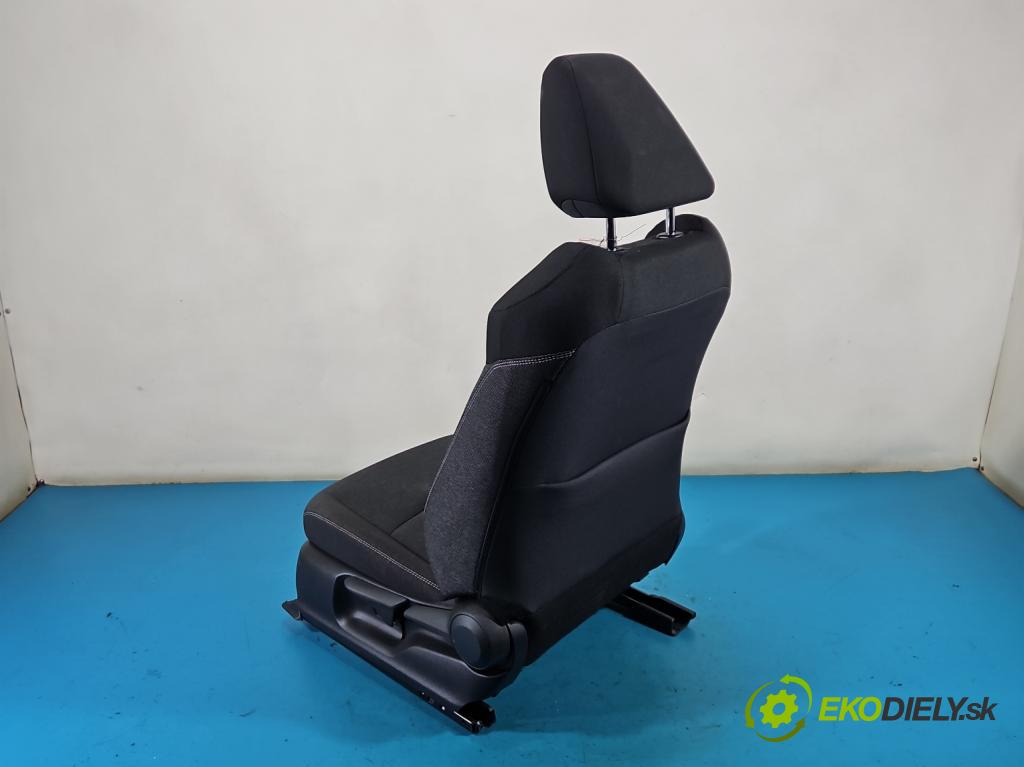 Toyota Corolla E21 2019- 1.8 16V 98 HP automatic 72 kW 1798 cm3 4- Sedačka ľavý  (Sedadlo)