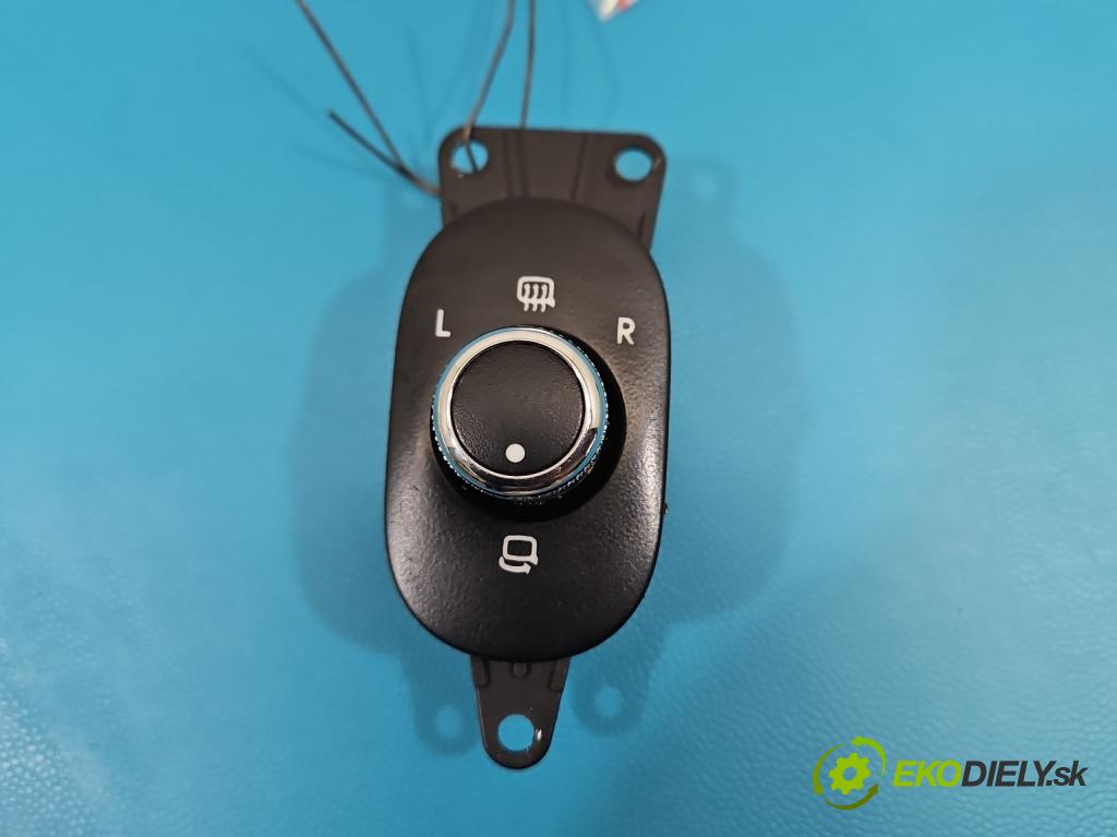Bentley Continental I 2005-2013 6.0 V12 automatic 411 kW 5998 cm3 4- prepínač okien spätných zrkadiel 3W0959565C