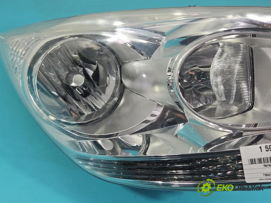 Kia Venga 1.6 crdi 116 HP manual 85 kW 1582 cm3 5- Reflektor: pravý 92102-1P000 (Svetlo predné pravé)