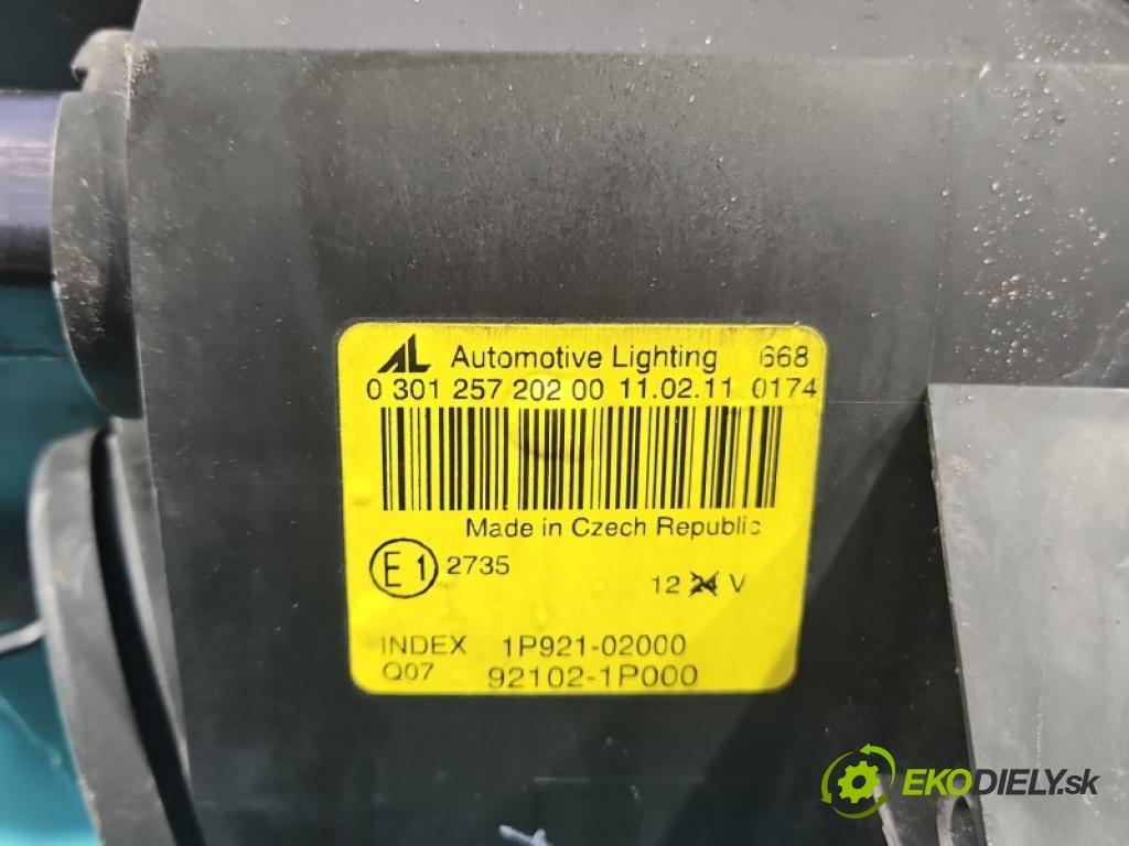 Kia Venga 1.6 crdi 116 HP manual 85 kW 1582 cm3 5- Reflektor: pravý 92102-1P000 (Svetlo predné pravé)