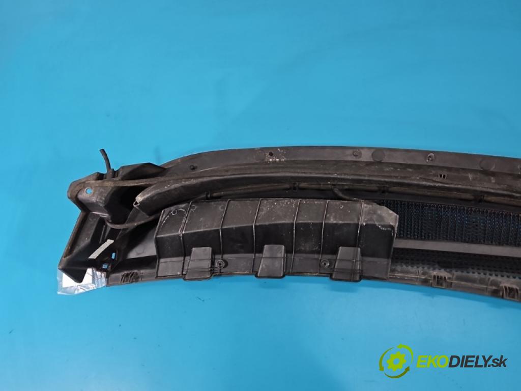 Kia Venga 1.6 crdi 116 hp manual 85 kW 1582 cm3 5- torpédo 86158-1P000 (Plast pod čelním sklem)