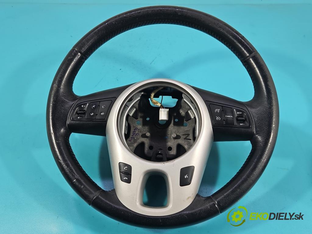 Kia Venga 1.6 crdi 116 HP manual 85 kW 1582 cm3 5- volant  (Volant)