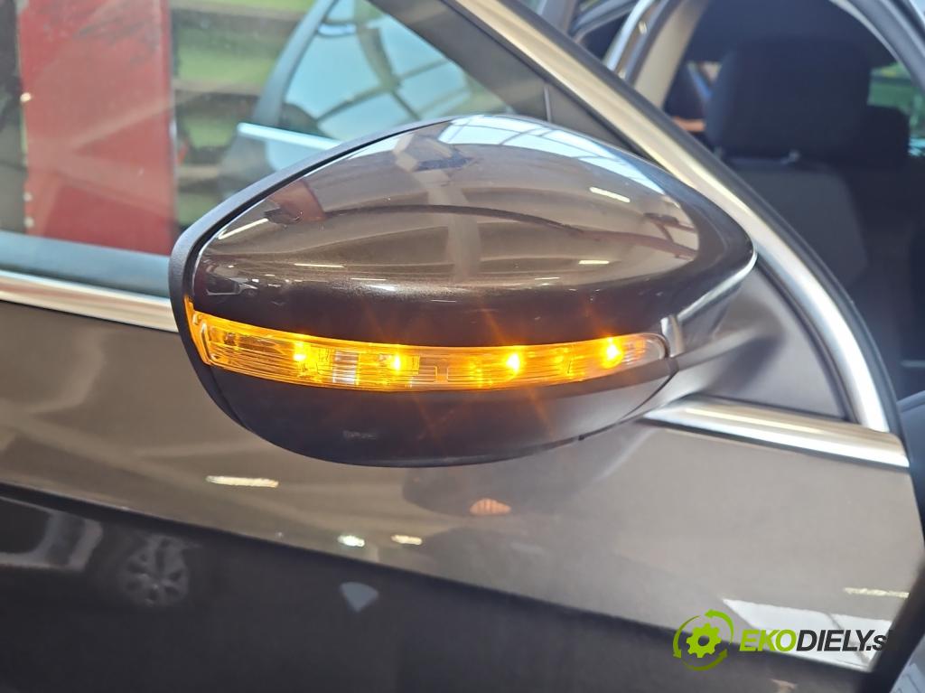 Vw Passat B7 2010-2014 2.0 tdi 140 HP manual 103 kW 1968 cm3 5- zrkadlo pravé  (Kľučka dverí ostatné)