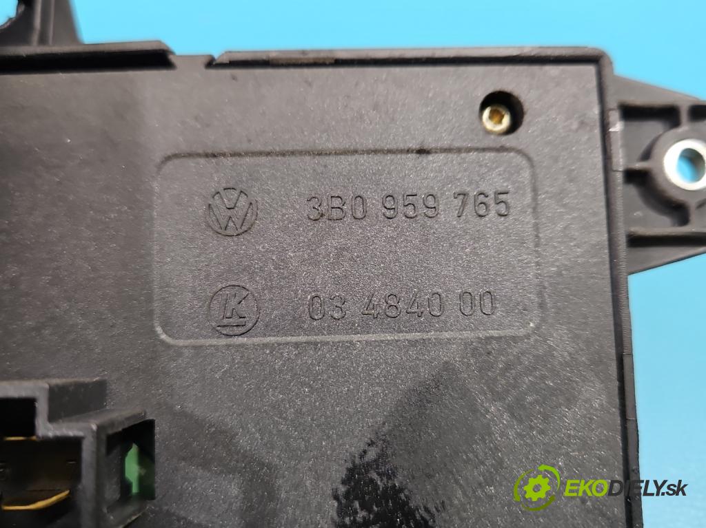 Seat Leon I 1999-2005 1.9 tdi 110 HP manual 81 kW 1896 cm3 5- prepínač ostatné 3B0959765