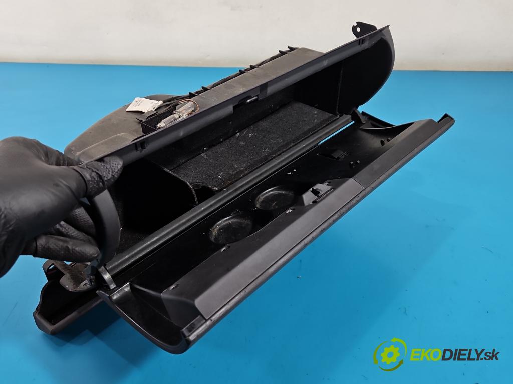 Seat Leon I 1999-2005 1.9 tdi 110 HP manual 81 kW 1896 cm3 5- kastlík 8L1857095