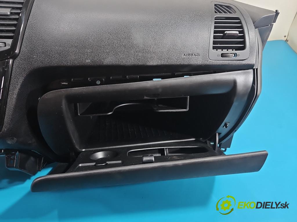 Kia Venga 1.6 crdi 116 HP manual 85 kW 1582 cm3 5- kokpit,pristrojová doska rozdeľovacia