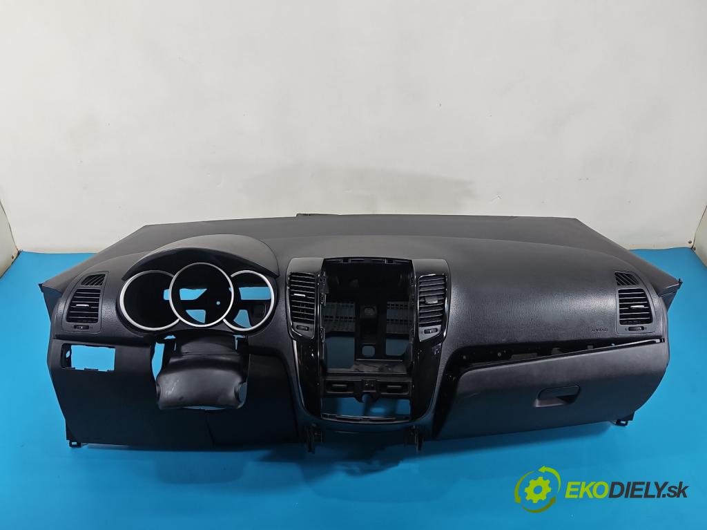Kia Venga 1.6 crdi 116 hp manual 85 kW 1582 cm3 5- kokpit,přistrojova deska 