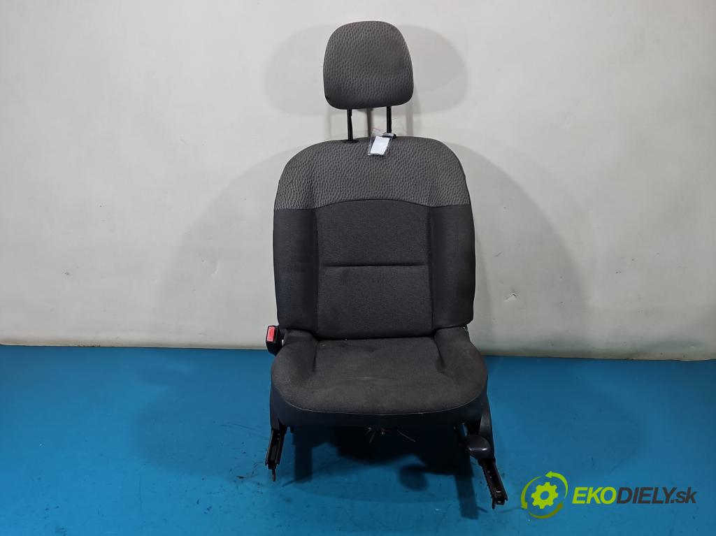 Renault Clio II 1998-2012 1.5 dci 65 hp manual 48 kW 1461 cm3 3- Sedadlo levý  (Sedadlo)