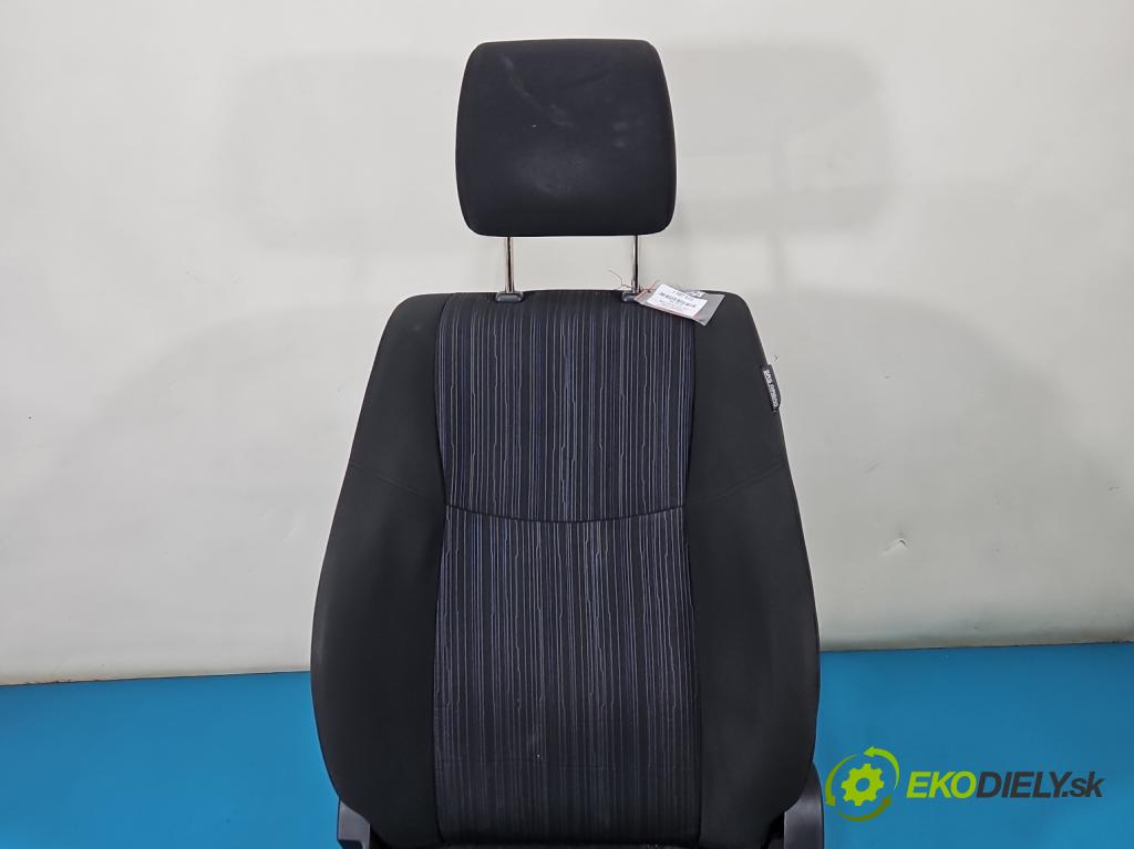 Suzuki Swift Mk7 2010-2017 1.2 16V 94 HP manual 69 kW 1242 cm3 5- Sedačka ľavý  (Sedadlo)