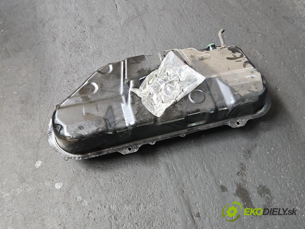 Kia Venga 1.6 crdi 116 HP manual 85 kW 1582 cm3 5- Nádrž: palivo  (Palivová nádrž)