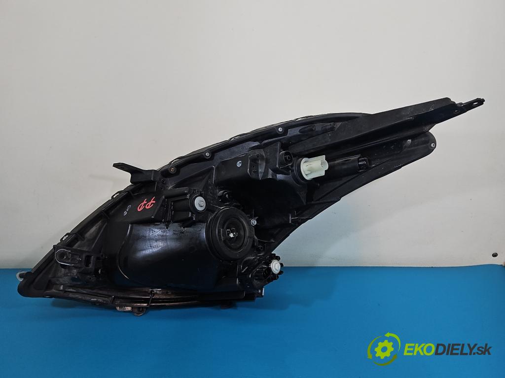 Suzuki Swift Mk7 2010-2017 1.2 16V 94 HP manual 69 kW 1242 cm3 5- Reflektor: pravý  (Svetlo predné pravé)
