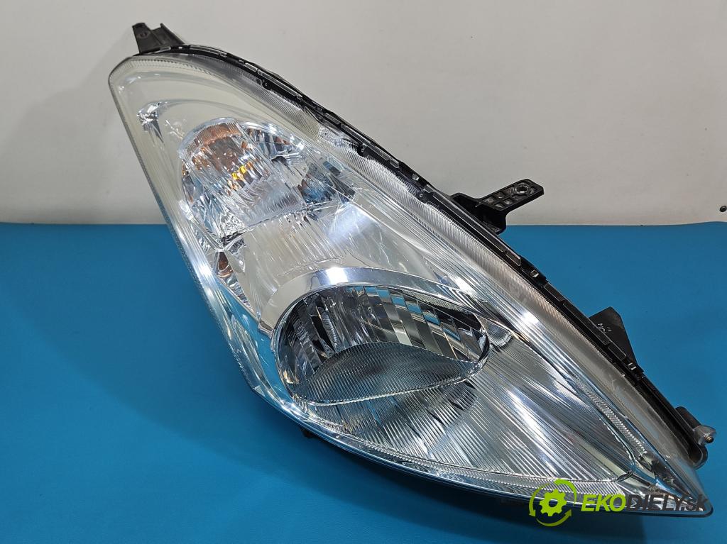 Suzuki Swift Mk7 2010-2017 1.2 16V 94 HP manual 69 kW 1242 cm3 5- Reflektor: pravý  (Svetlo predné pravé)