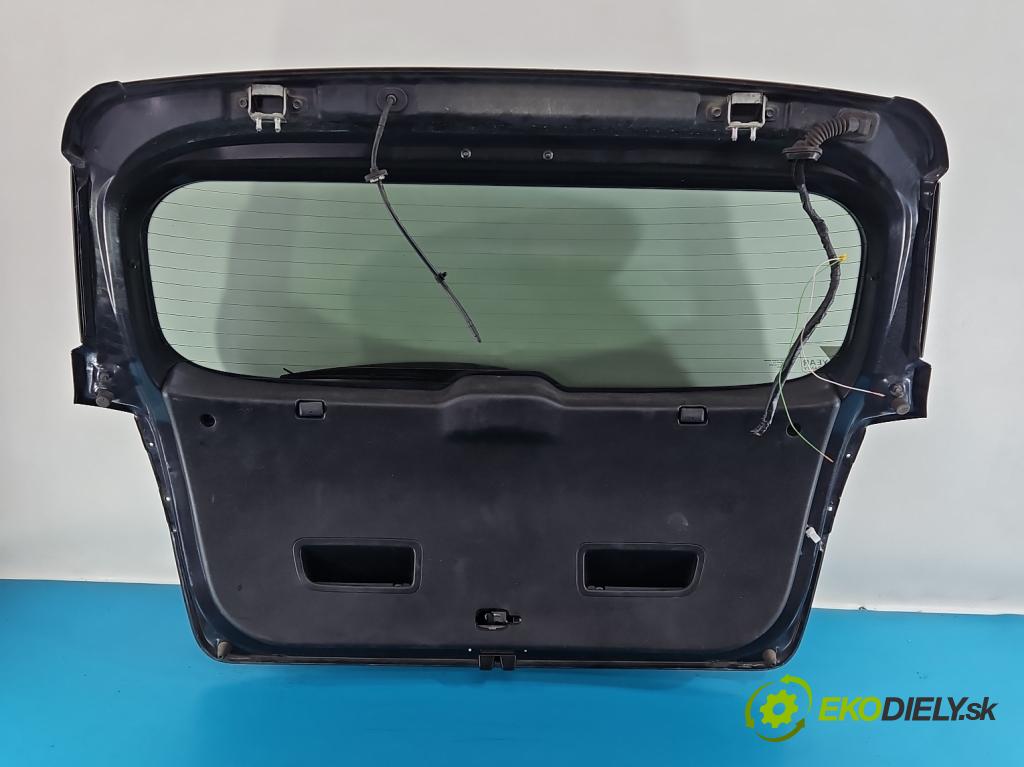 Kia Venga 1.6 crdi 116 HP manual 85 kW 1582 cm3 5- zadna kufor  (Kapota zadná (kufor))