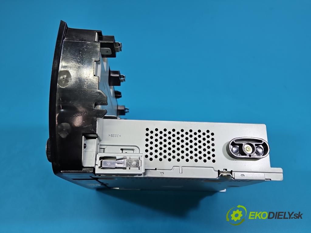 Skoda Fabia III 2014-2021 1.4 tdi 105 HP manual 77 kW 1422 cm3 5- Radio originál 6V0035871D