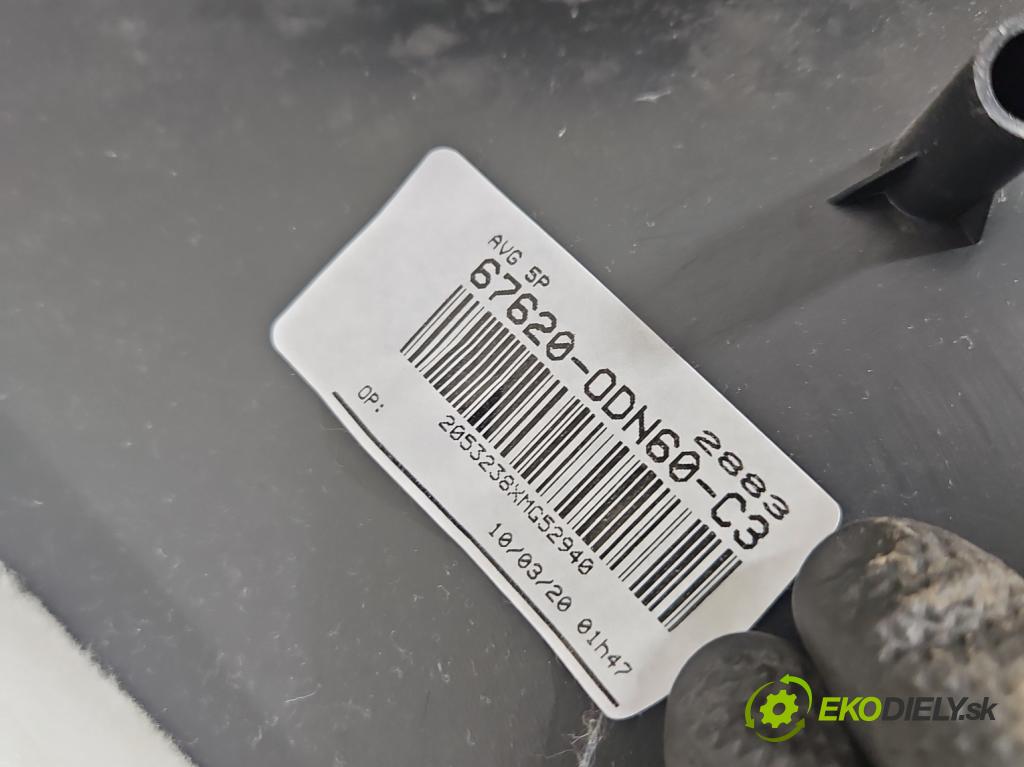 Toyota Yaris III 2011-2020 1.5 vvti 111KM manual 82 kW 1496 cm3 5- Čalounictví: dvere predné ľavé 67764-0D130