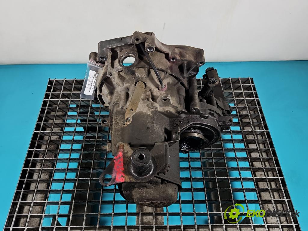 Vw Lupo 1.4 16V 75 HP manual 55 kW 1390 cm3 3- prevodovka stupeň,rýchlosť manual DKF